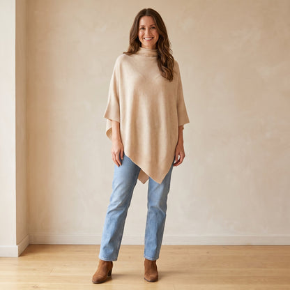 Der Weiche Poncho in Aprikose